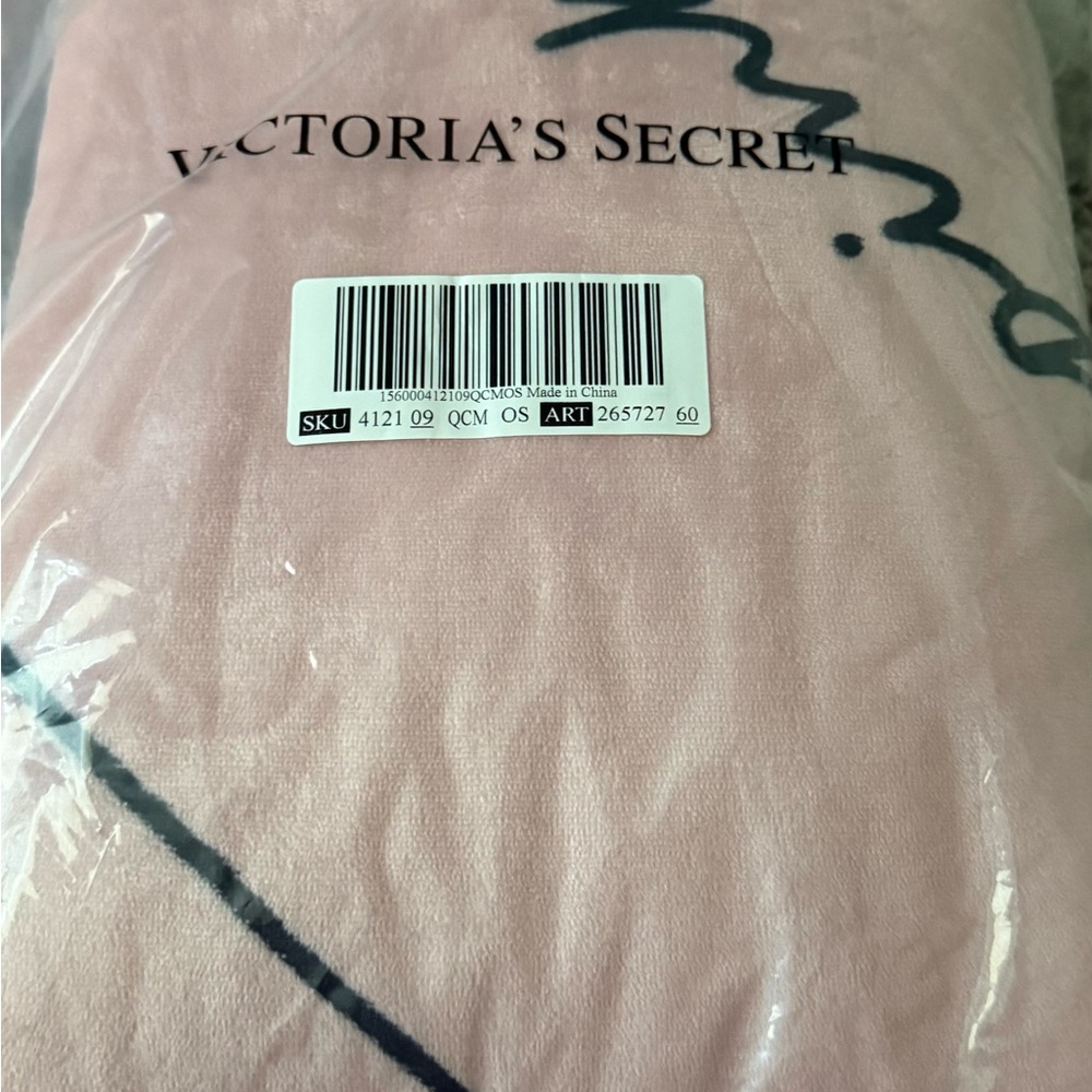 Victoria's Secret Pink and White Plush Blanket